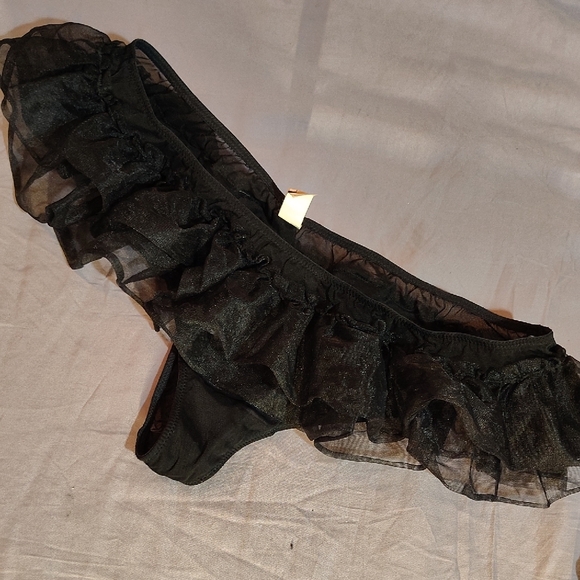 Black Ruffled Women's Intimate - Picture 5 of 5